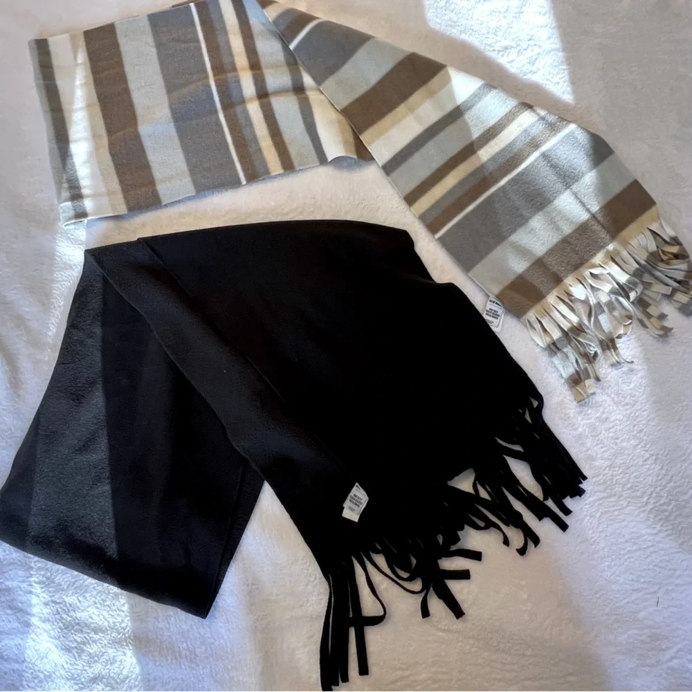 Old Navy Fleece Scarf Set with Fringe Black & Striped Brown Tan White - Picture 1 of 4